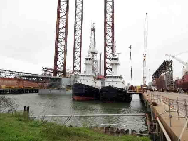 121' Towing Vessel