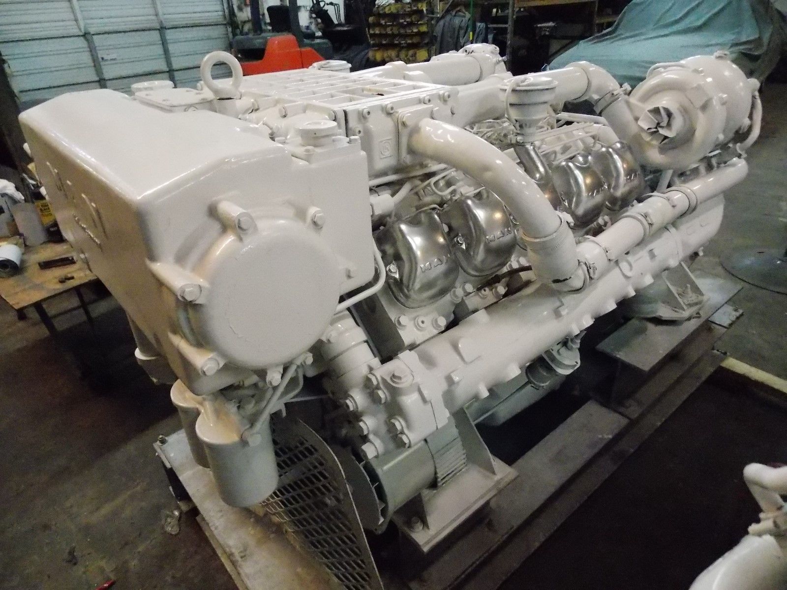 MAN-MAN D2840LXE V10 2840 Used Marine Engine