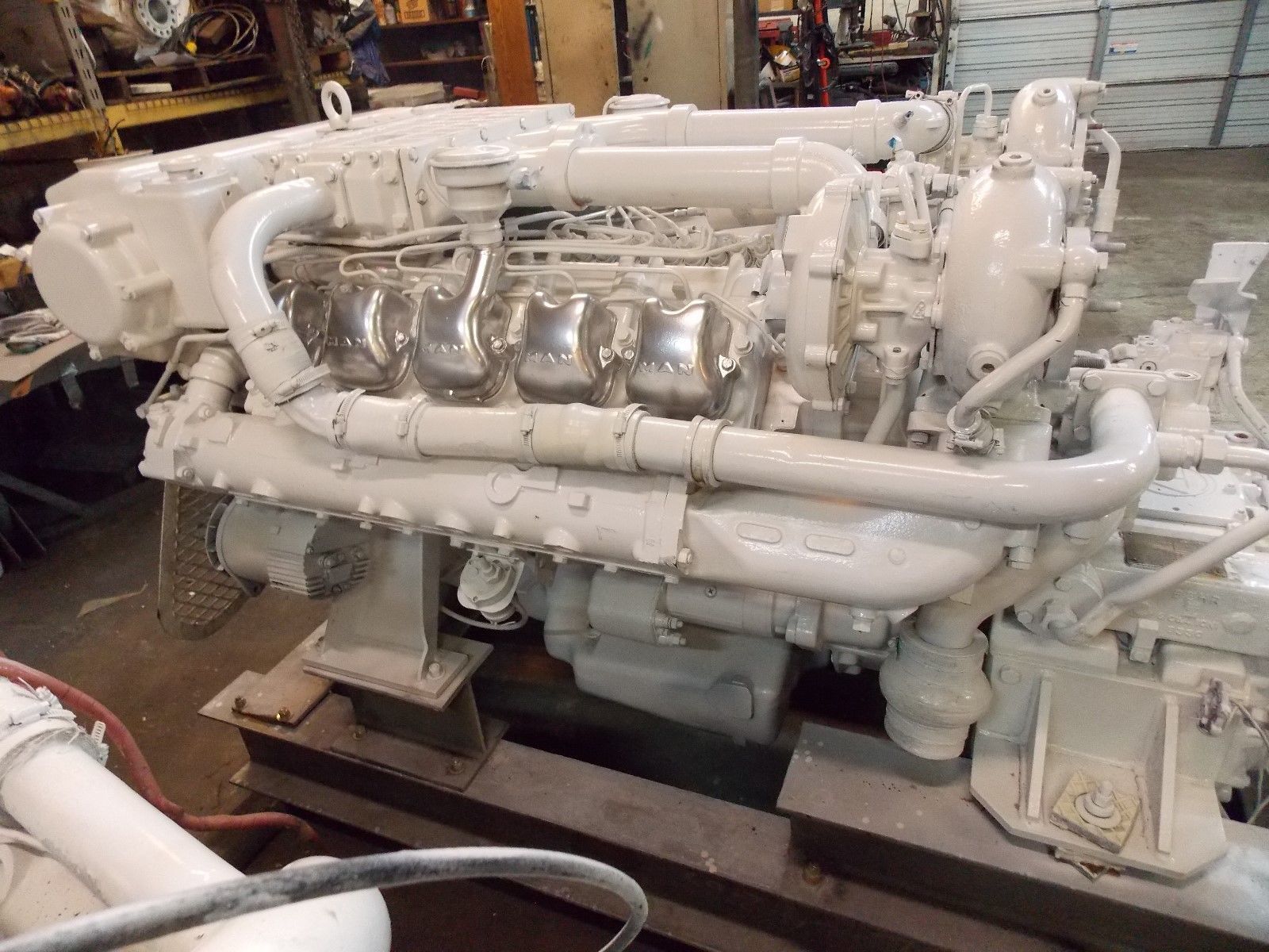 MANMAN D2840LXE V10 2840 Used Marine Engine