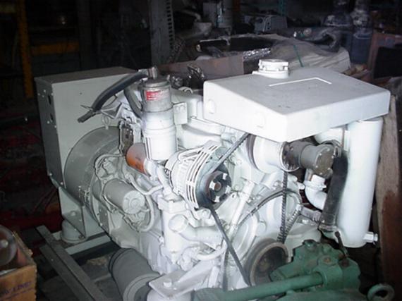 NORTHERN LIGHTS 4276 John Deere 30 KW MARINE GEN SET