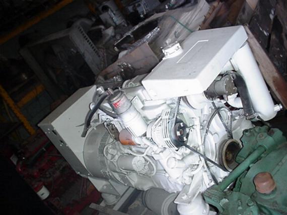 NORTHERN LIGHTS 4276 John Deere 30 KW MARINE GEN SET