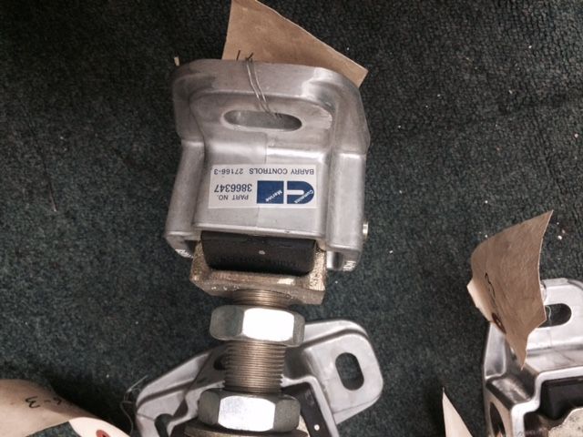 CUMMINS 6CT engine mounts by Cummins/Sturdy 