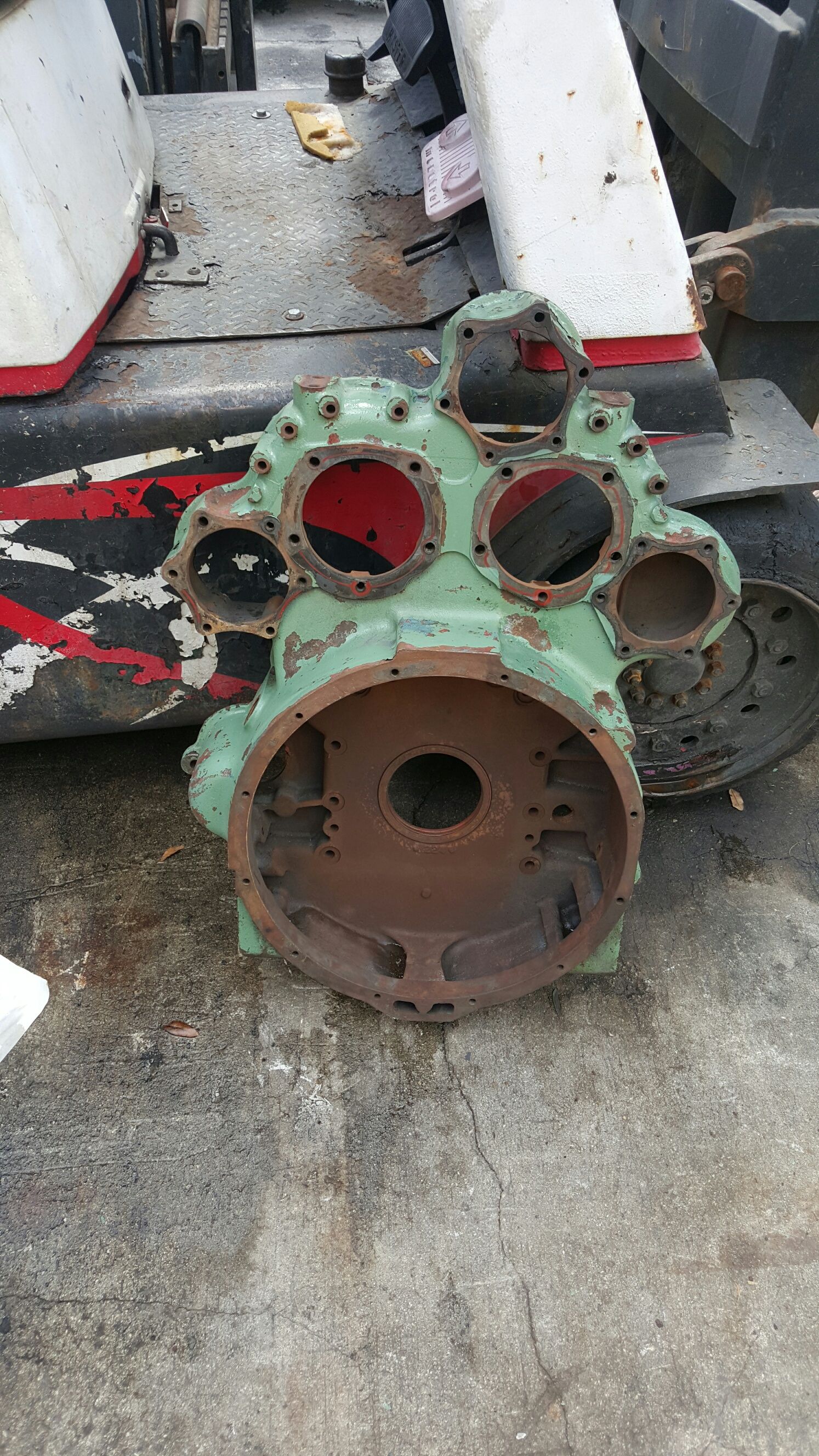 Detroit Diesel 8v-71TI rear flywheel housing 