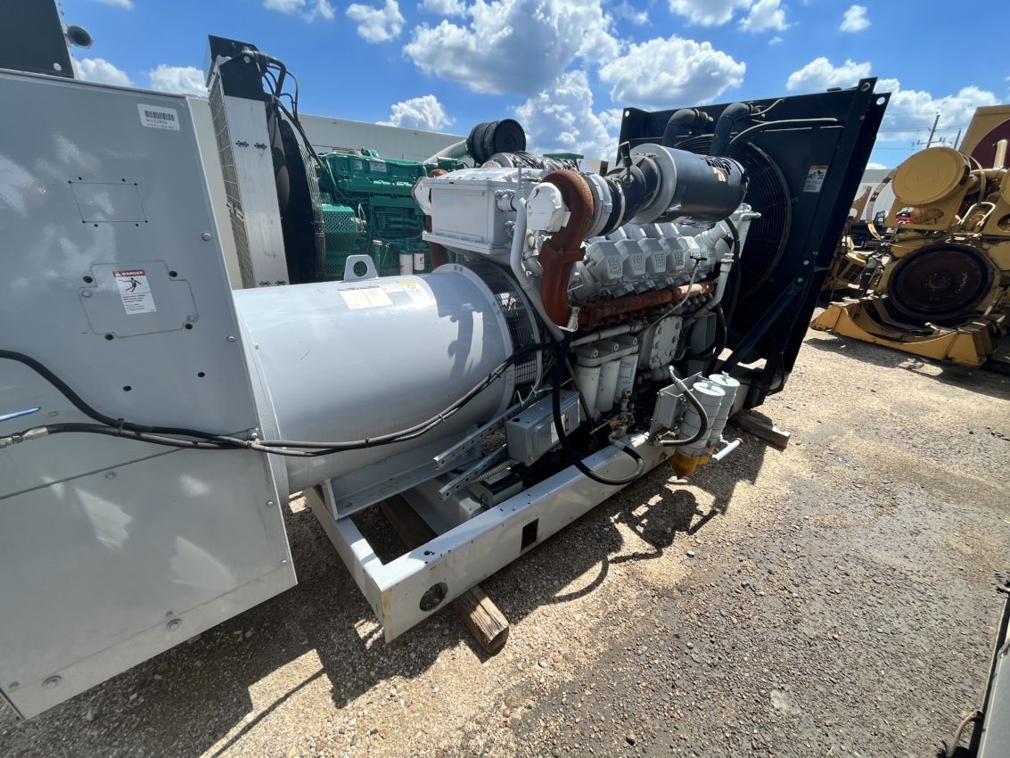 MTU/ Detroit Diesel 12v-2000 Used Diesel Industrial generator set 