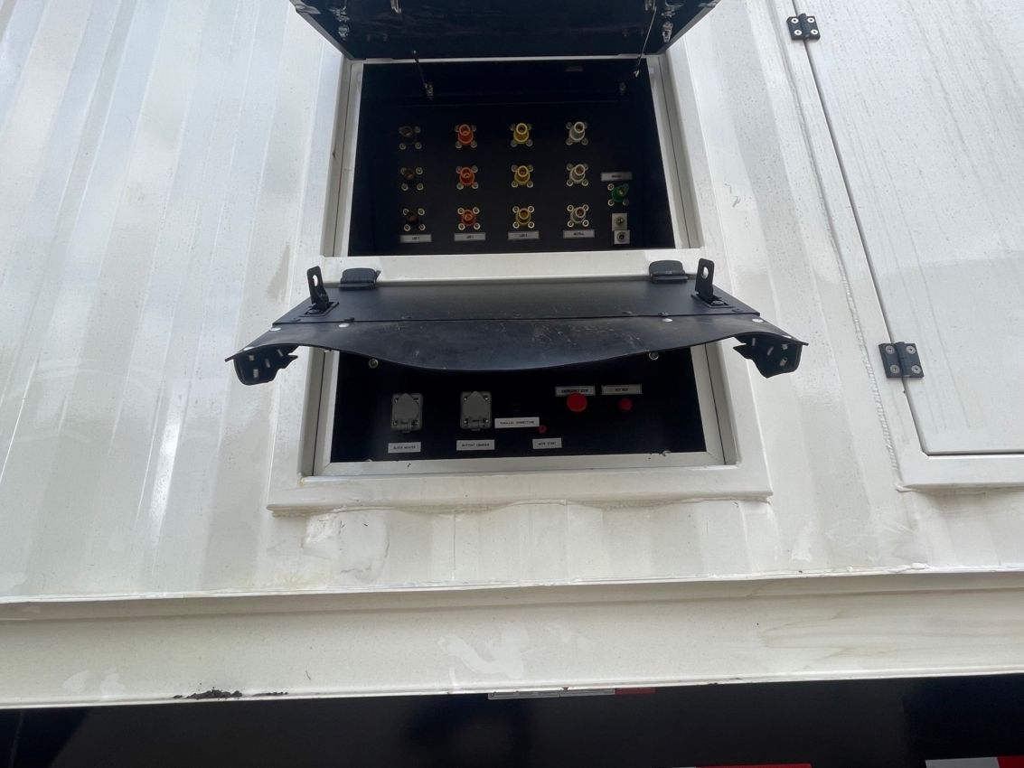 Caterpillar C18 Diesel Industrial generator set 