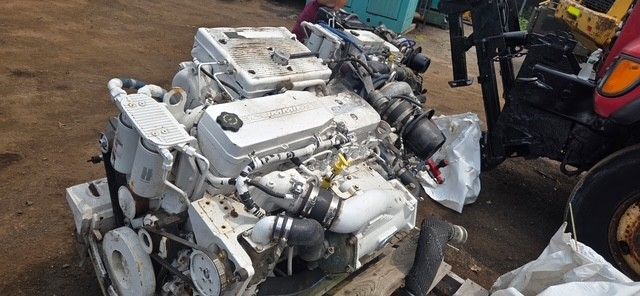 Cummins QSB6.7 425 hp used marine engines